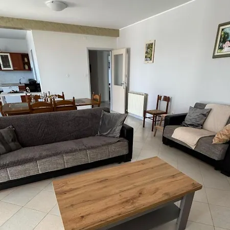 Superior Appartament By Interhome شقة